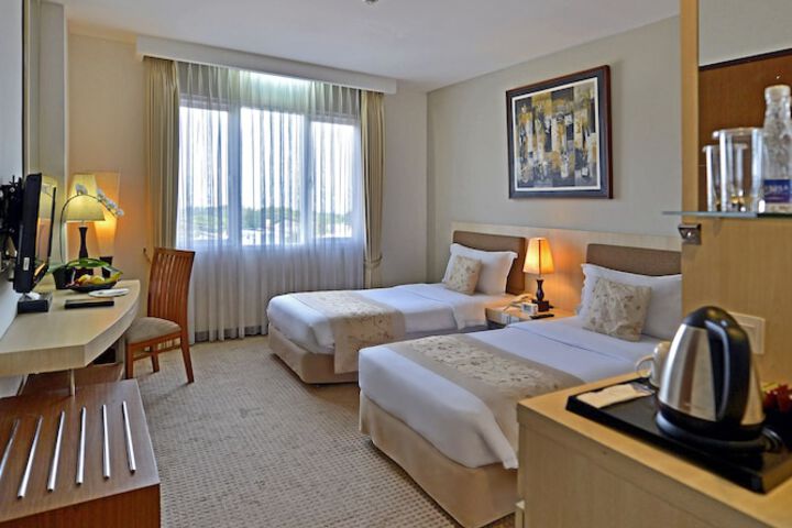 Room 5 of 35