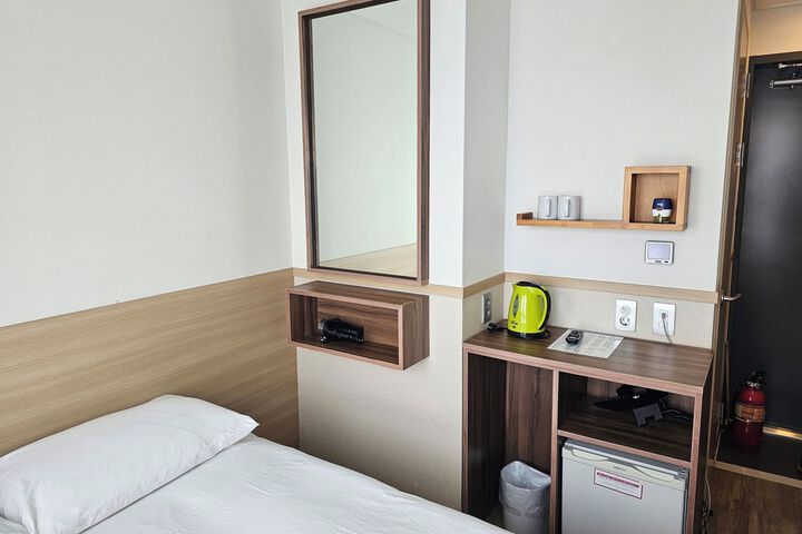 Room 10 of 10