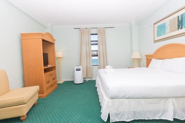 Room 5 of 27