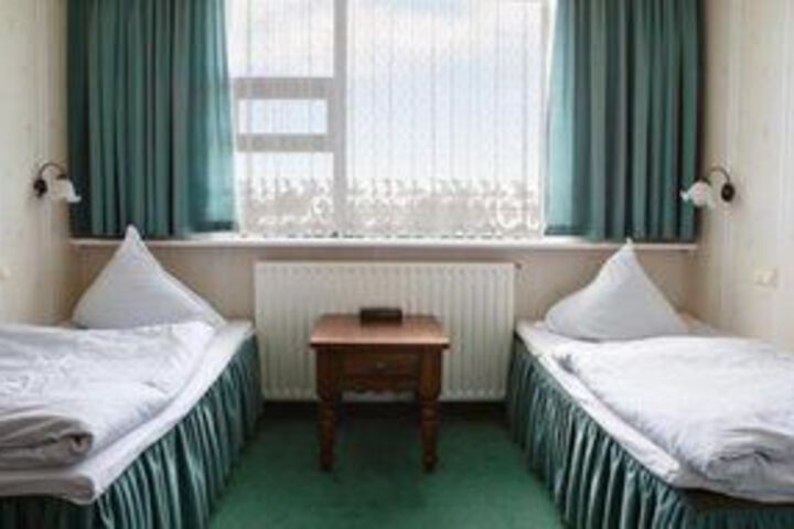 Room 68 of 88