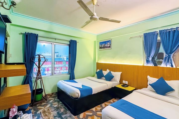 Room 3 of 33