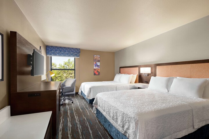 Room 10 of 27