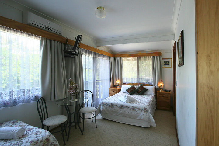 Room 28 of 177