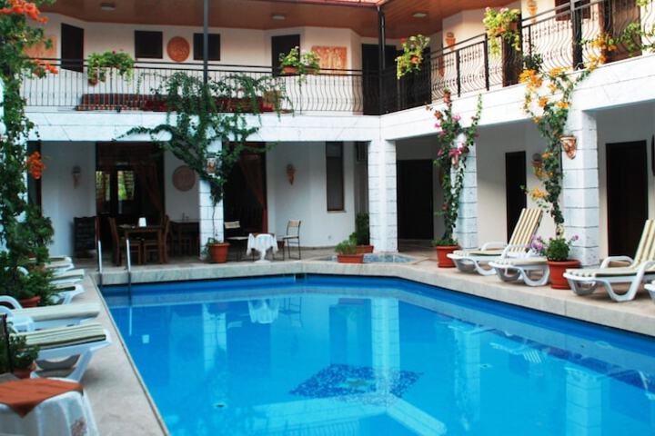 Pool Hotel