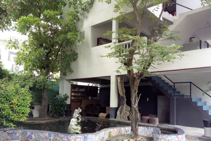 Hotel Exterior 89 of 99