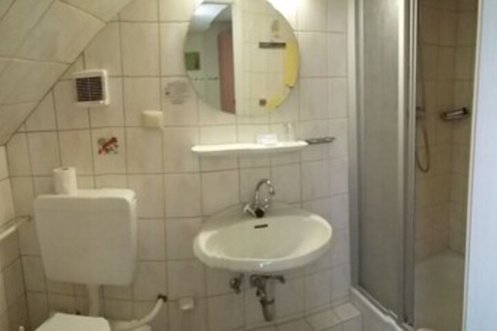 Room 3 of 15