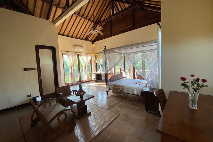 Room 5 of 194