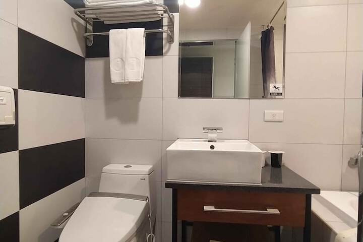 Room 43 of 68