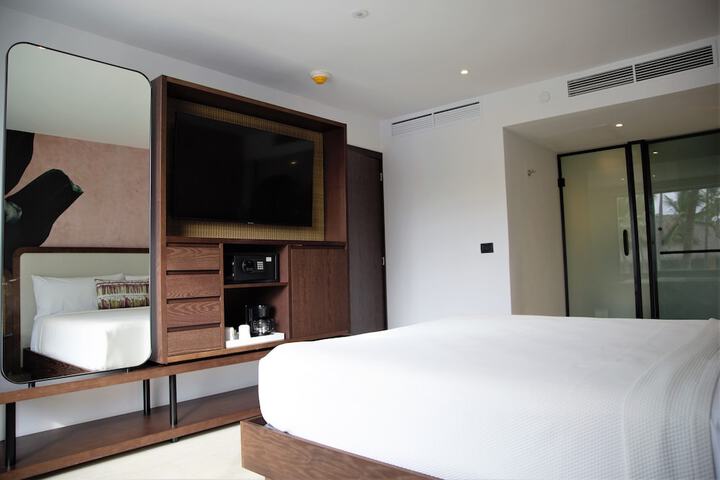 Room 16 of 218