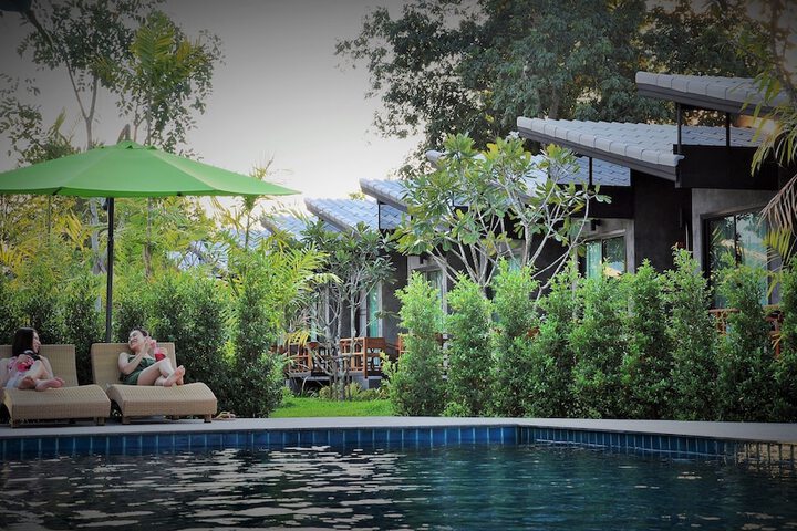 Pool Hotel
