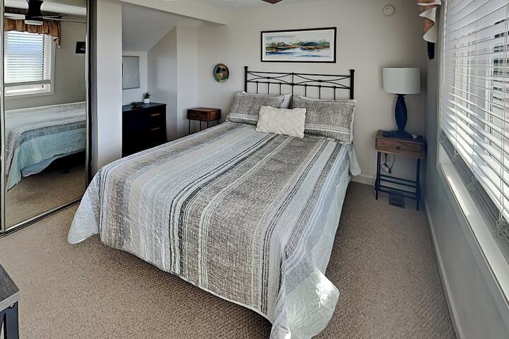 Room 17 of 102
