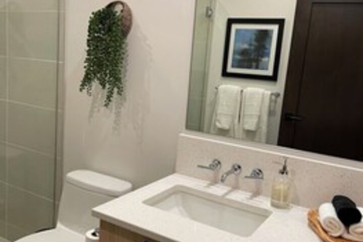 Room 418 of 828