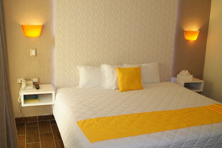 Room 26 of 95