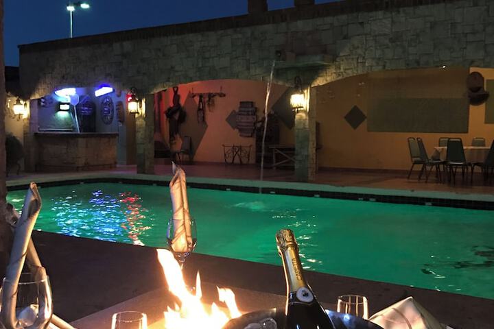 Pool 11 of 25