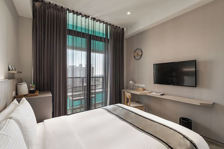 Room 21 of 36