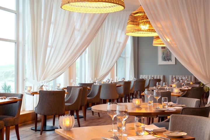 Dining 44 of 75