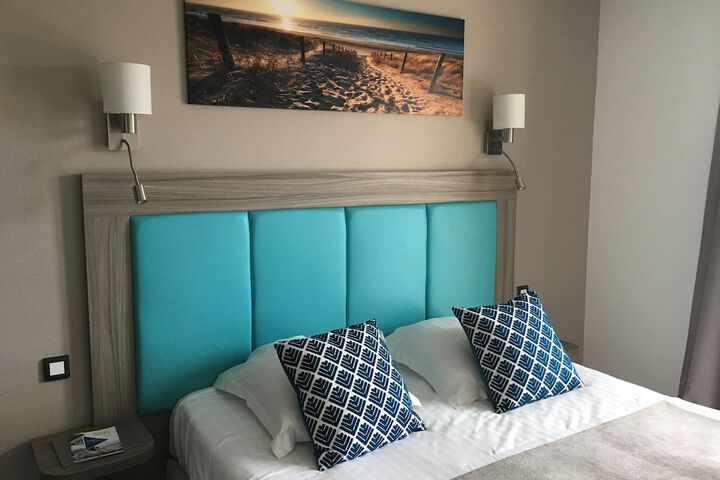 Room 8 of 66