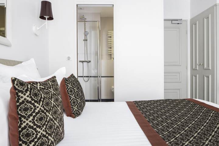 Room 47 of 74