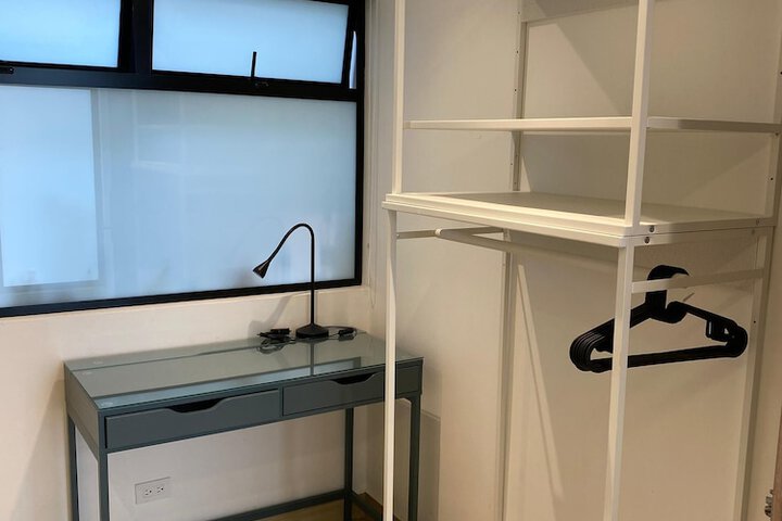 Room 8 of 32