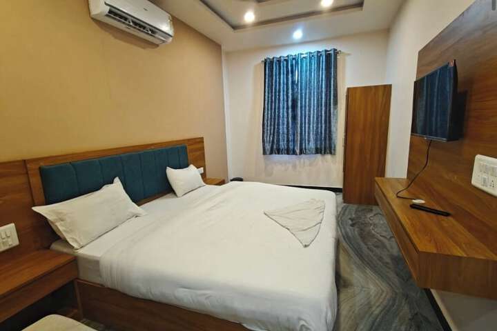 Room 5 of 21