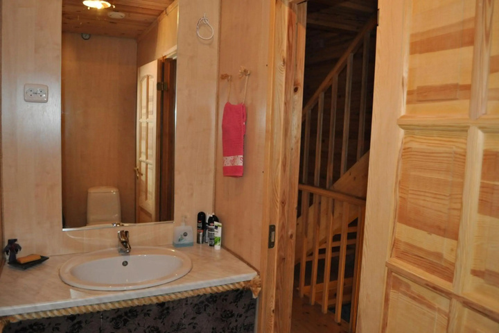 Room 8 of 21