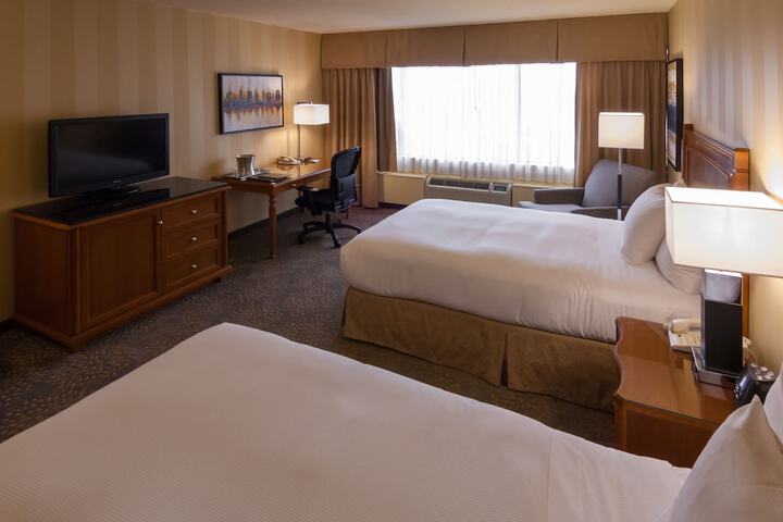 2 Double Beds (1 of 9)