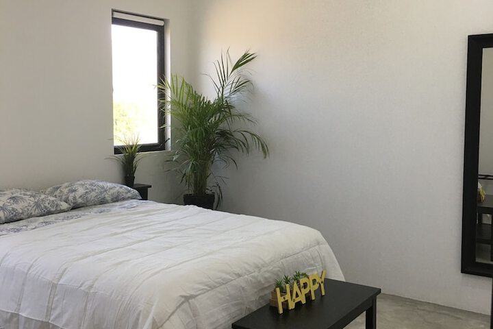 Room 3 of 36