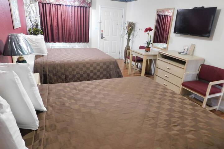 Room 4 of 17