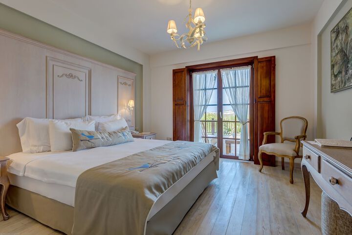 Room 15 of 53