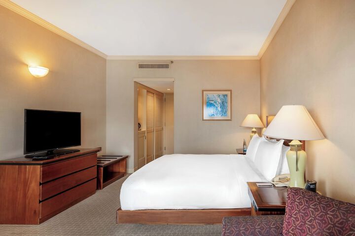 Room 34 of 134