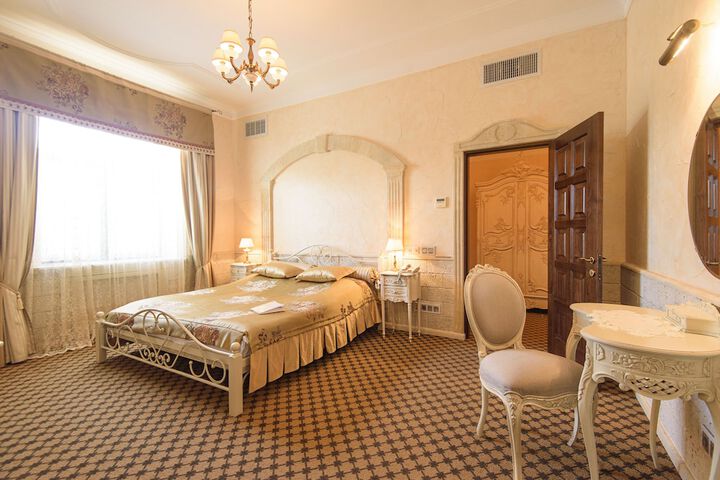 Room 6 of 29