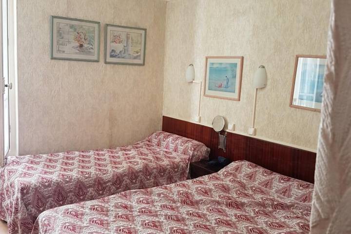 Room 17 of 41