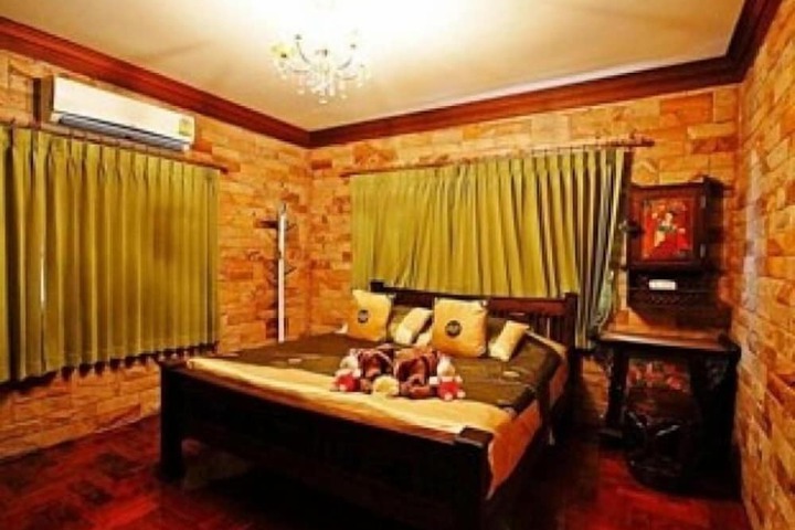 Room 16 of 29