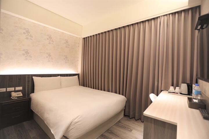 Room 21 of 79