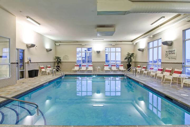 Hotel with Pool