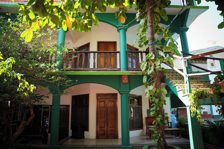 Hotel 16 of 16
