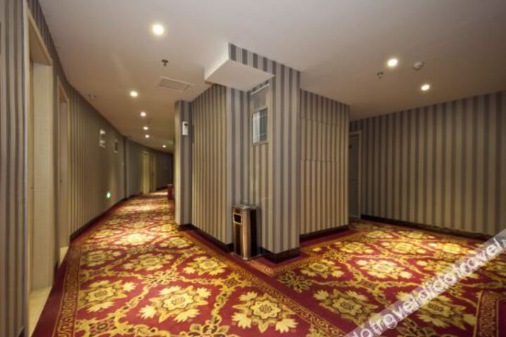 Hotel Interior 12 of 32