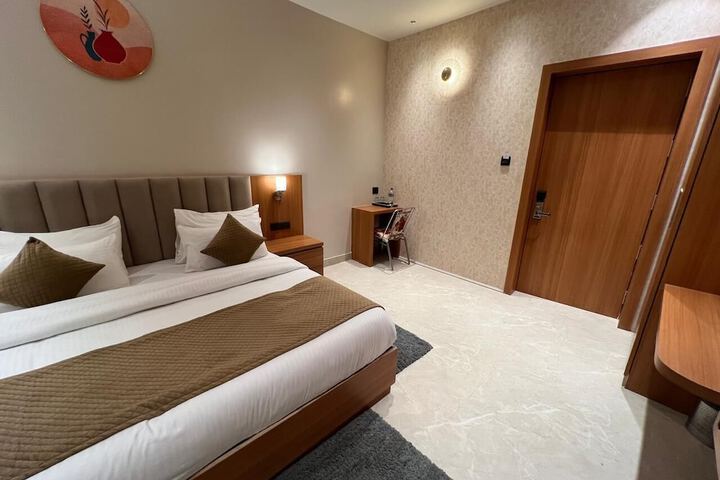 Room 15 of 20