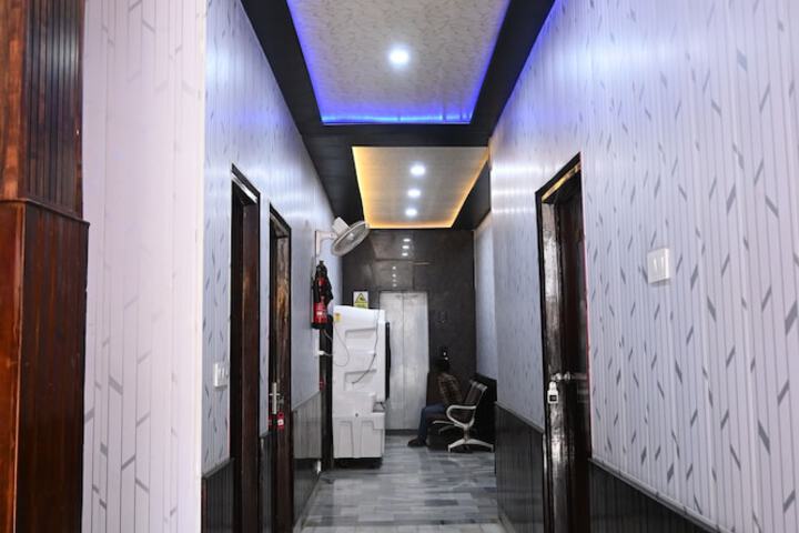 Hotel Barahdari