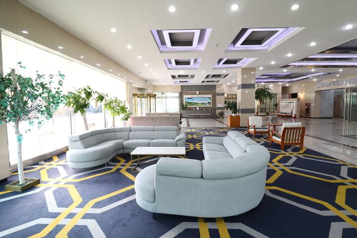Guest Lobby