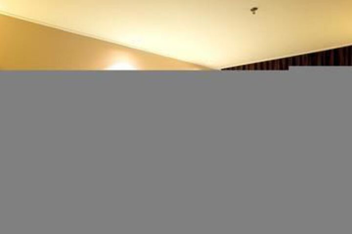 Room 14 of 73