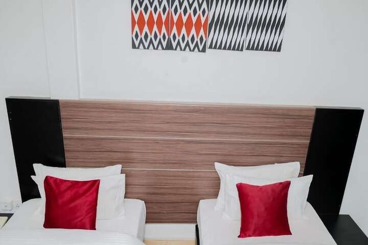 Room 4 of 22