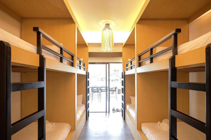 Room 11 of 62