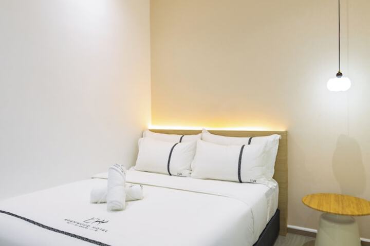 Room 24 of 139