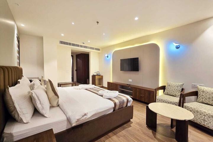 Room 16 of 29