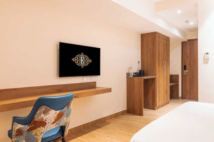 Room 12 of 53