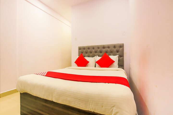 Room 9 of 21
