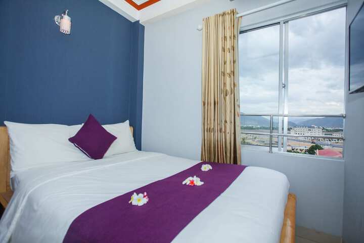 Room 10 of 46