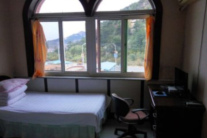 Room 9 of 21