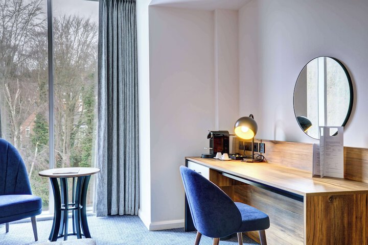 Room 40 of 192
